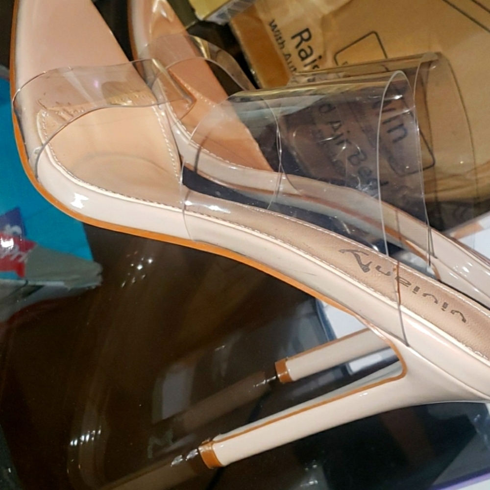 Women's heels!!